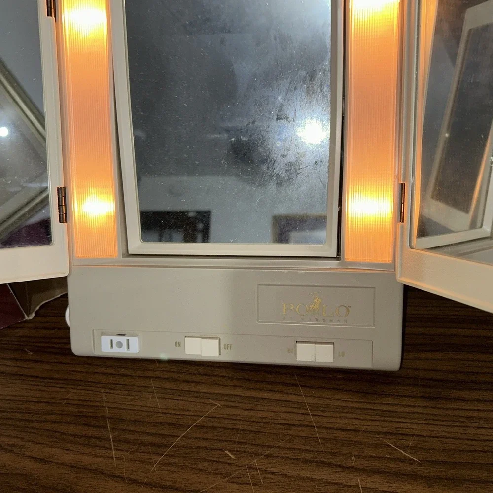Vintage PortLo by Hartman Triple Lighted Makeup Mirror Vanity Magnifying NOS